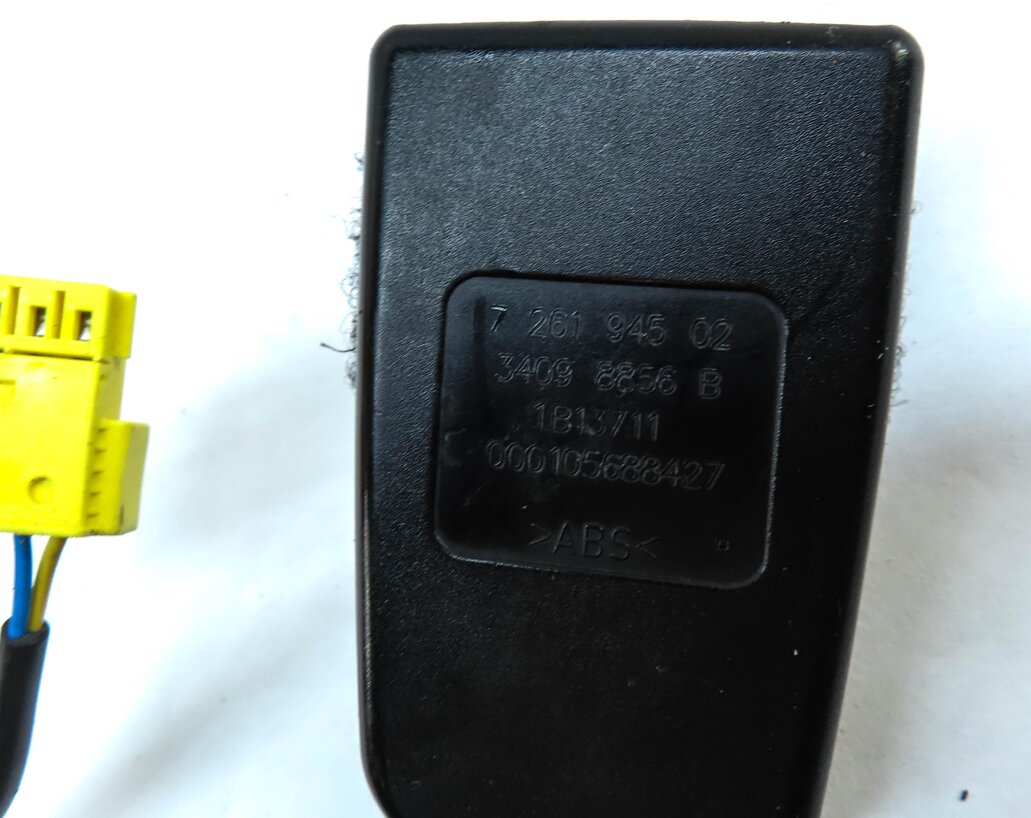 Thumbnail 6: 12-19 BMW 4 6 SERIES M4 M6 (F06 F12 F13 F32) LEFT FRONT DRIVER SEATBELT RECEIVER
