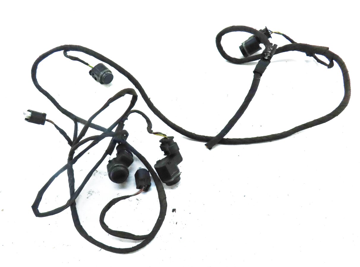 Thumbnail 4: 2012 BMW 640i COUPE F13 REAR PARK ASSIST PDC SENSOR SET4 (BLACK) w/ WIRE HARNESS