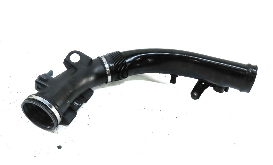 Thumbnail 2: 2012 BMW 640i COUPE (F13) 3.0L TURBO N55 ENGINE UPPER AIR INTAKE HOSE PIPE