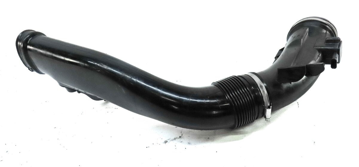 Thumbnail 5: 2012 BMW 640i COUPE (F13) 3.0L TURBO N55 ENGINE UPPER AIR INTAKE HOSE PIPE
