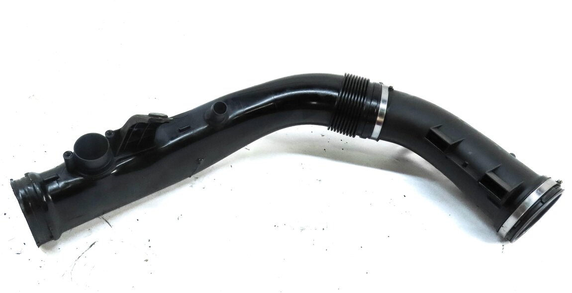 Thumbnail 6: 2012 BMW 640i COUPE (F13) 3.0L TURBO N55 ENGINE UPPER AIR INTAKE HOSE PIPE