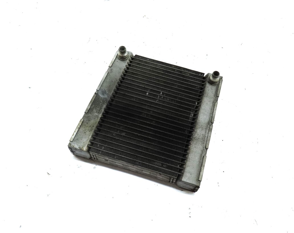 2010-2019 BMW 535i 550i 640i 740i 750i 760i (F01 F06 F07 F10) ENGINE OIL COOLER
