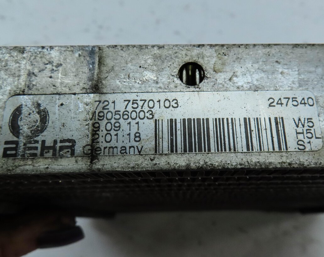 Thumbnail 7: 10-19 BMW 5 6 7 (F01 F06 F07 F10 F12) FRONT LEFT DRIVER SIDE AUXILIARY RADIATOR