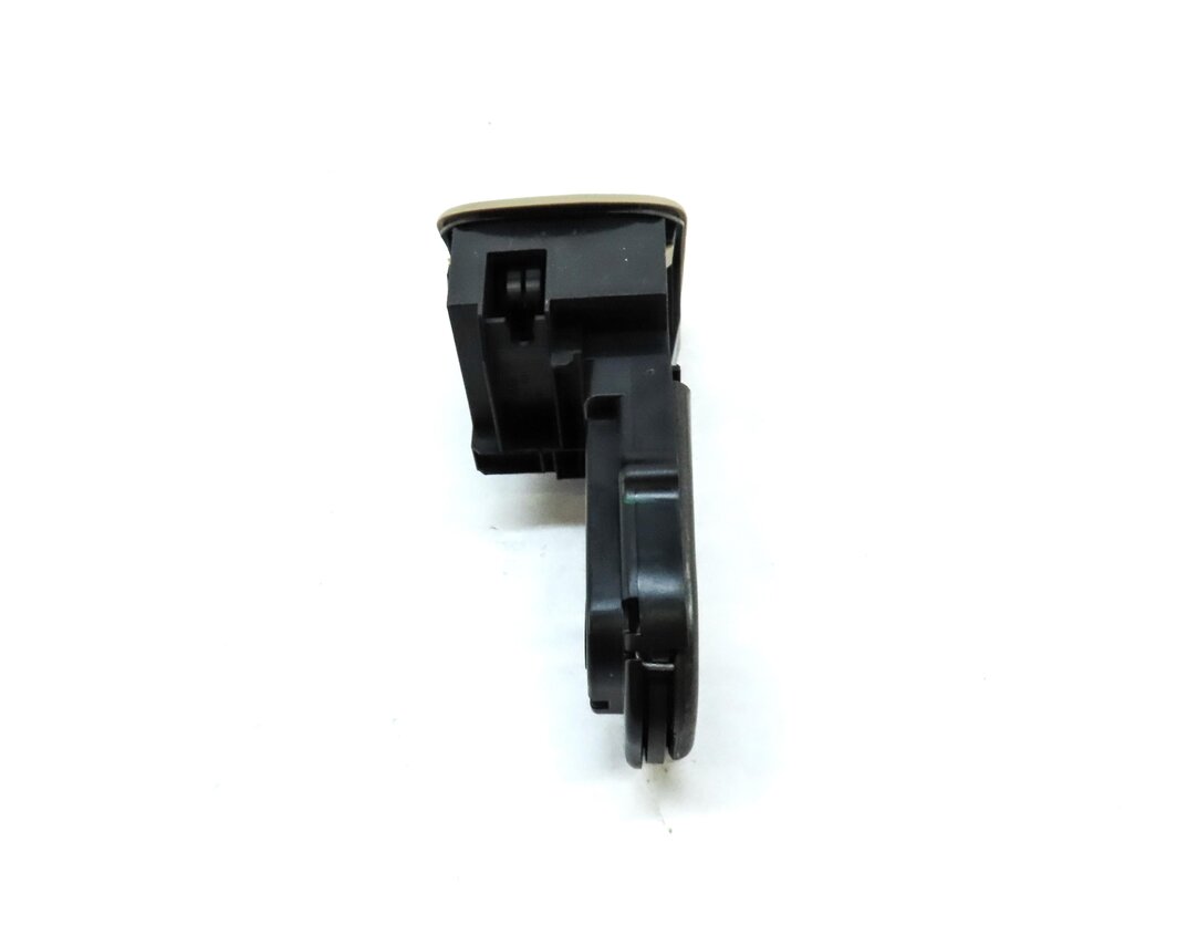 Thumbnail 4: 2015 AUDI A6 (C7) REAR LEFT SEAT RELEASE HANDLE (BEIGE)