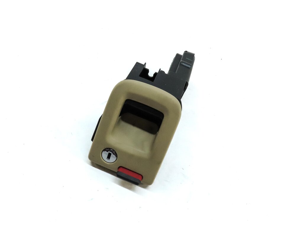 Thumbnail 3: 2015 AUDI A6 (C7) REAR RIGHT SEAT RELEASE HANDLE (BEIGE)