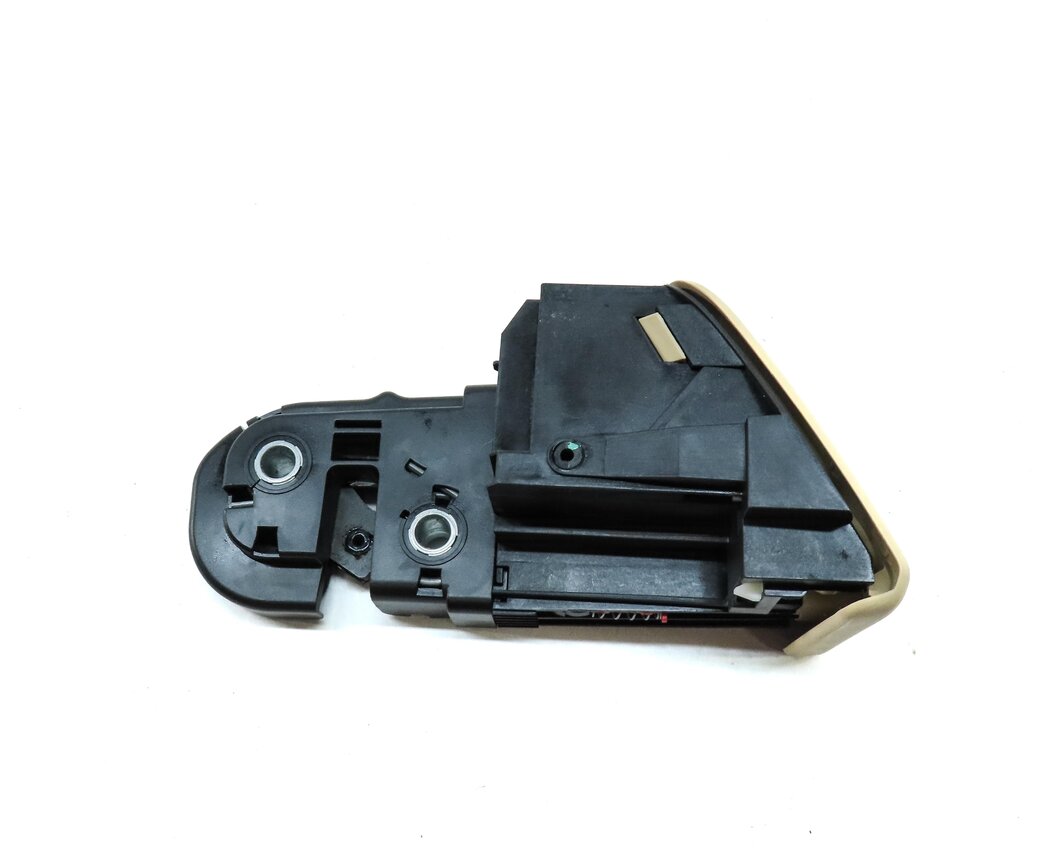 Thumbnail 5: 2015 AUDI A6 (C7) REAR RIGHT SEAT RELEASE HANDLE (BEIGE)