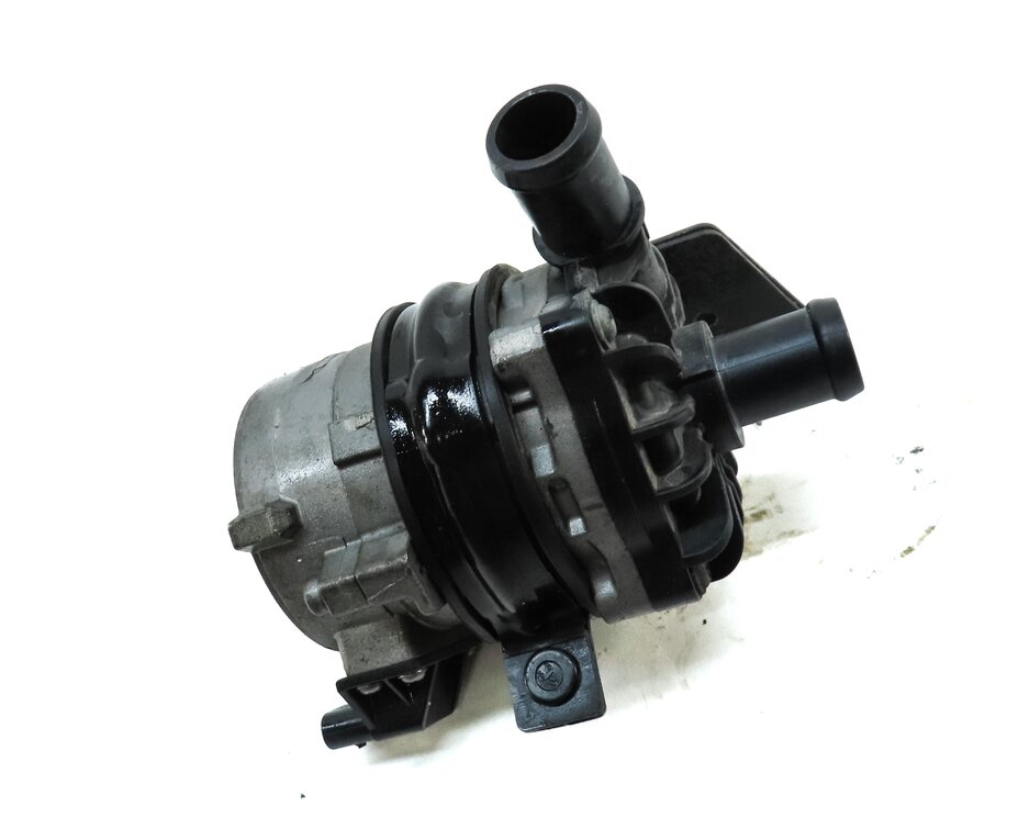 Thumbnail 3: 2015 AUDI A6 (C7) 3.0L SUPER CTUA ENGINE AUXILIARY WATER PUMP 8K0965567