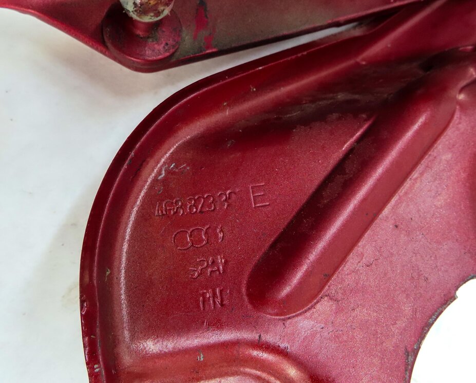 Thumbnail 6: 12-18 AUDI A6 S6 A7 S7 (C7 4G8) FRONT LEFT & RIGHT HOOD HINGE SET-2 (GARNET RED)