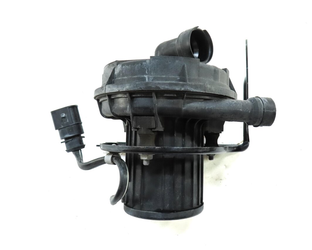 Thumbnail 5: 2015 AUDI A6 (C7) 3.0L SUPER CTUA ENGINE SMOG PUMP 079959231A