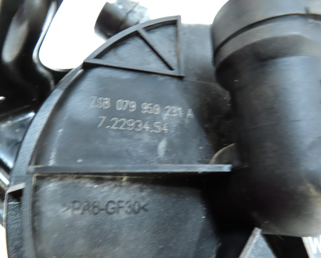 Thumbnail 7: 2015 AUDI A6 (C7) 3.0L SUPER CTUA ENGINE SMOG PUMP 079959231A