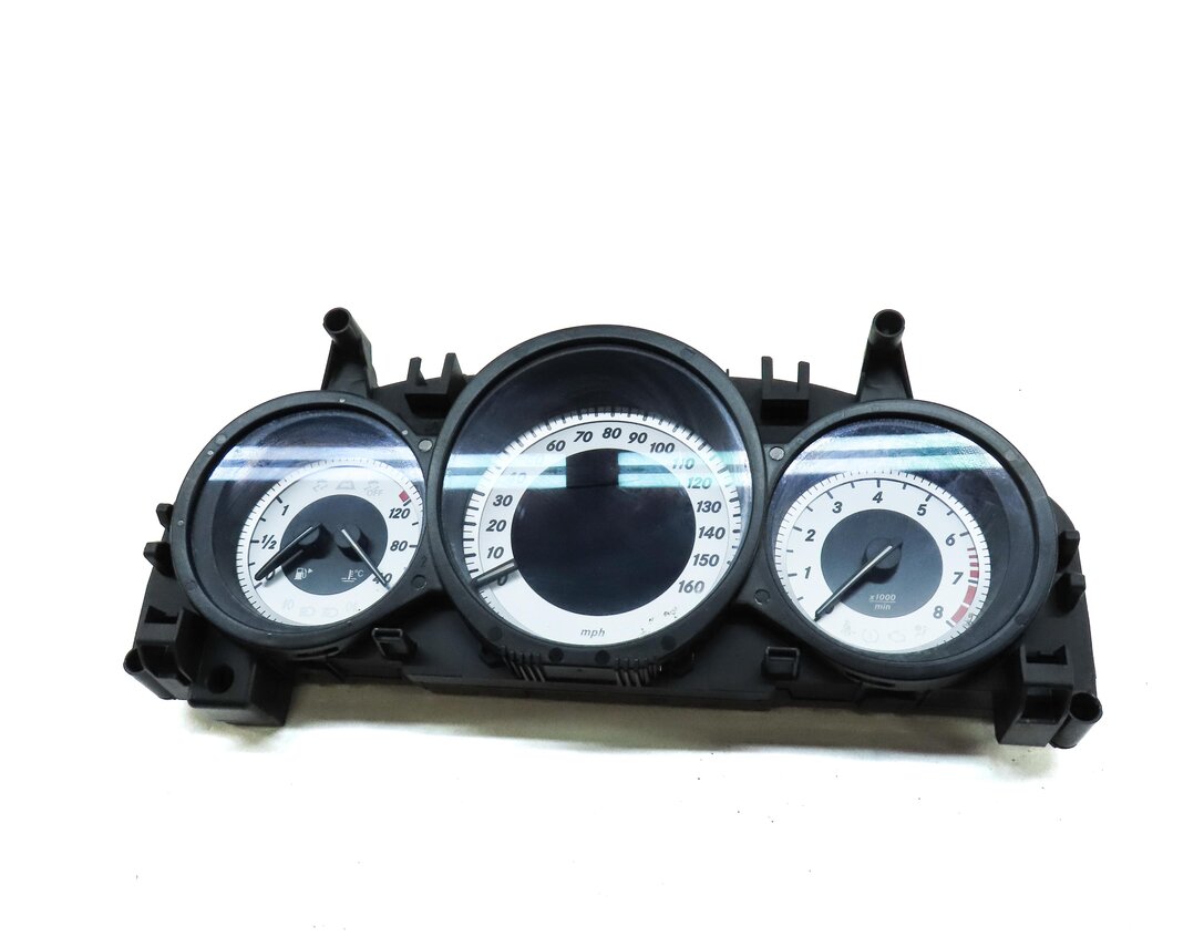 Thumbnail 3: 2012 MERCEDES C250 C300 C350 (C204 W204) SPEEDOMETER GAUGE CLUSTER (154k MILES)
