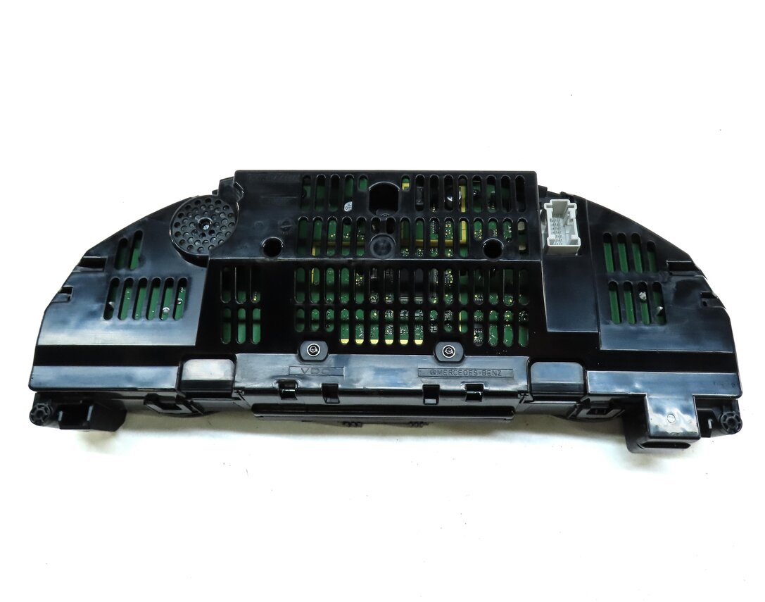 Thumbnail 6: 2012 MERCEDES C250 C300 C350 (C204 W204) SPEEDOMETER GAUGE CLUSTER (154k MILES)