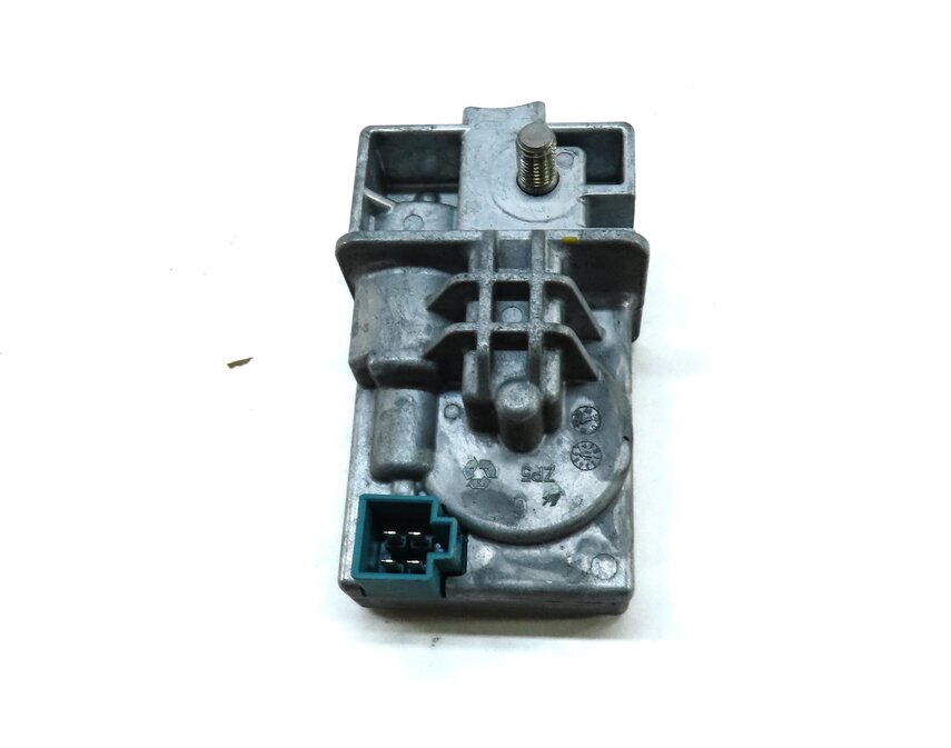 Thumbnail 2: 2012 MERCEDES C-CLASS (W204) STEERING COLUMN LOCK CONTROL MODULE 2045458132