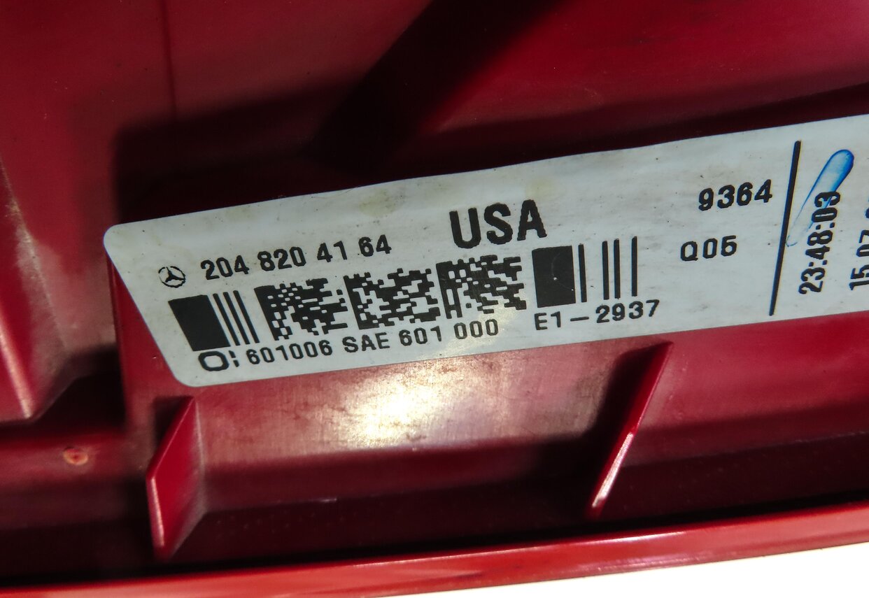 Thumbnail 7: 12-15 MERCEDES C250 C300 C350 (W204) RIGHT PASSENGER TAILLIGHT BRAKE LIGHT LAMP
