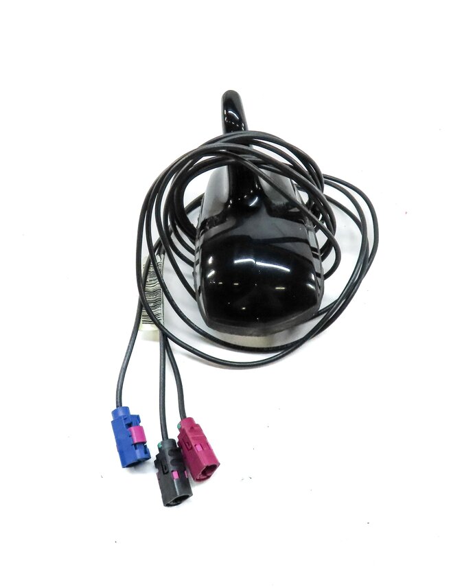 Thumbnail 2: 2008-2012 MB C350 C300 C63 C250 (W204) RADIO STEREO SHARK FIN ANTENNA (BLACK)