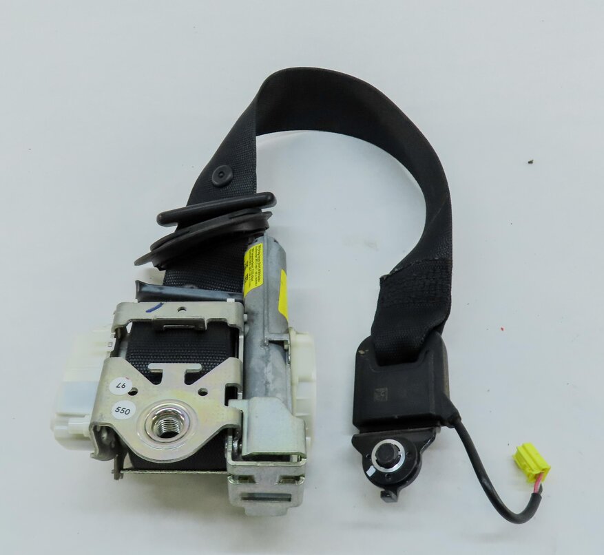 Thumbnail 4: 12-14 MERCEDES C-CLASS W204 SEDAN FRONT RIGHT PASSENGER SEATBELT RETRACTOR BLACK