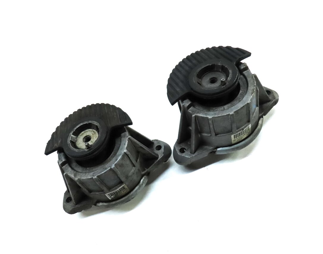 Thumbnail 3: 2012 MERCEDES C-CLASS (W204) 1.8L TURBO M271 LEFT & RIGHT ENGINE MOUNT SET 2