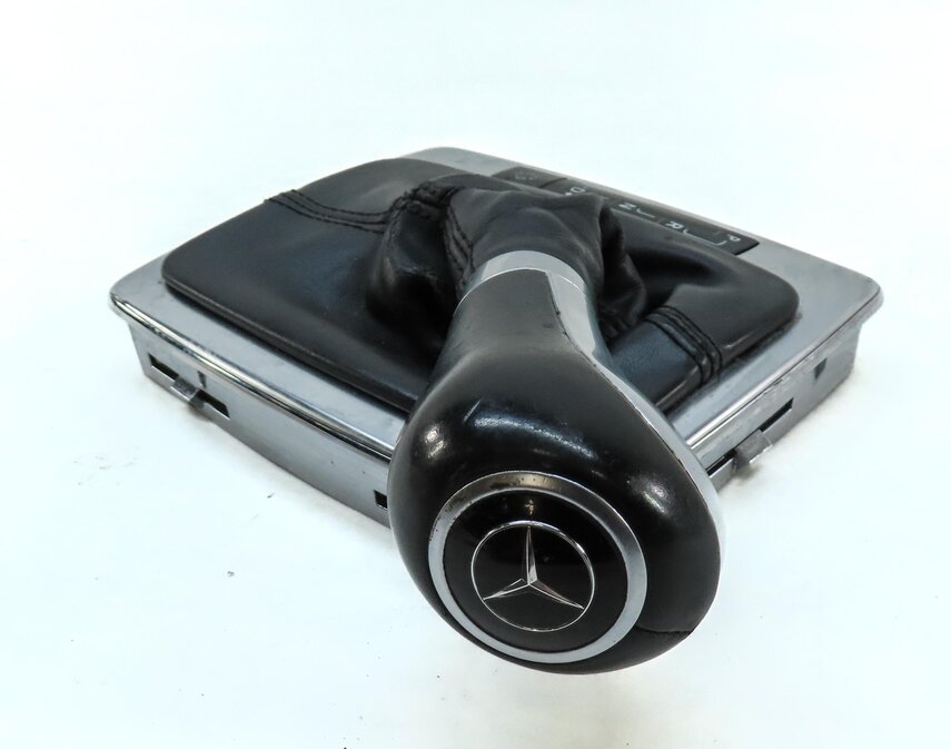 Thumbnail 7: 2012 MERCEDES C-CLASS (W204) AUTO AUTOMATIC SHIFTER SHIFT KNOB w/ TRIM & BOOT