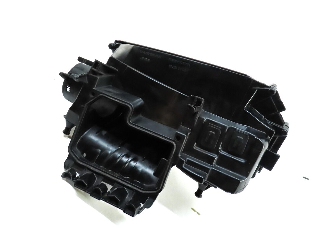 Thumbnail 3: 2012-2015 MERCEDES C250 SLK250 (W172 W204) AIR INTAKE FILTER BOX HOUSING CLEANER