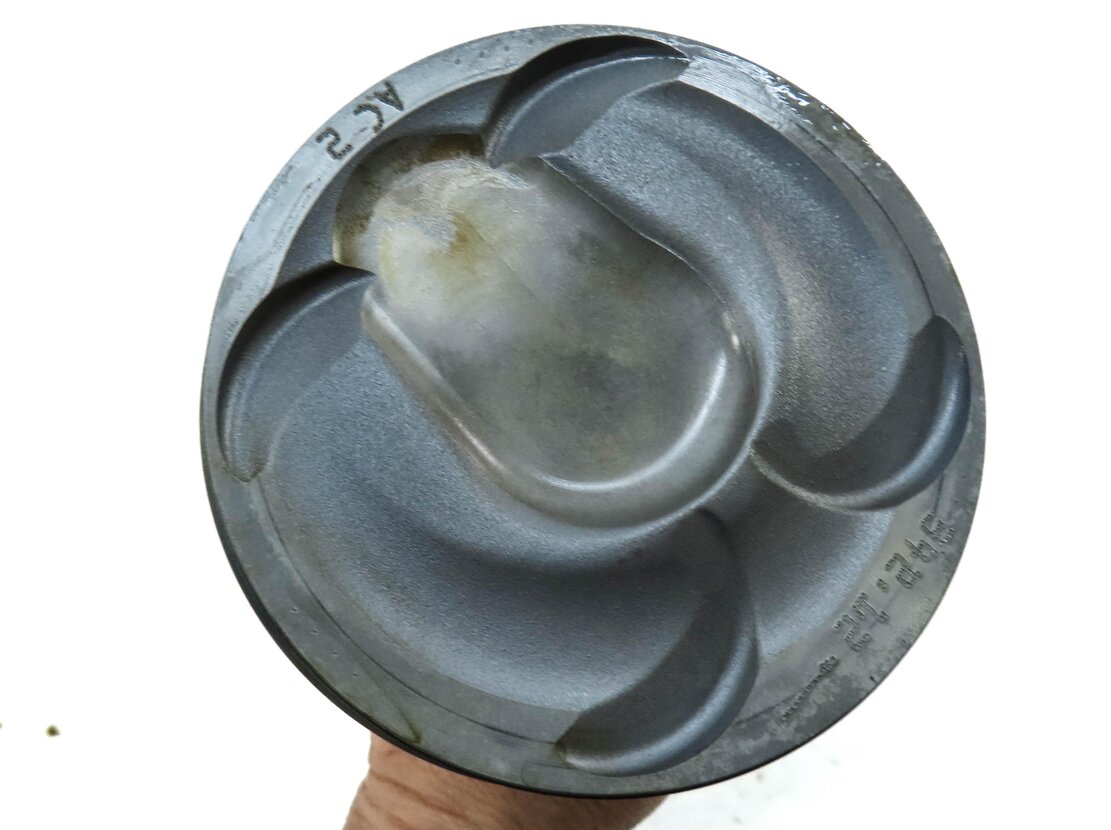 Thumbnail 6: 2013 LAND RANGE ROVER EVOQUE L538 2.0L TURBO ENGINE PISTON & CONNECTING ROD SET4