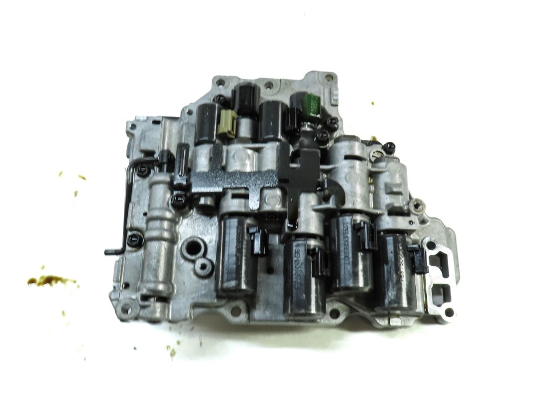 Thumbnail 2: 2012-2015 LAND ROVER LR2 RANGE ROVER EVOQUE (L538) AUTO TRANSMISSION VALVE BODY