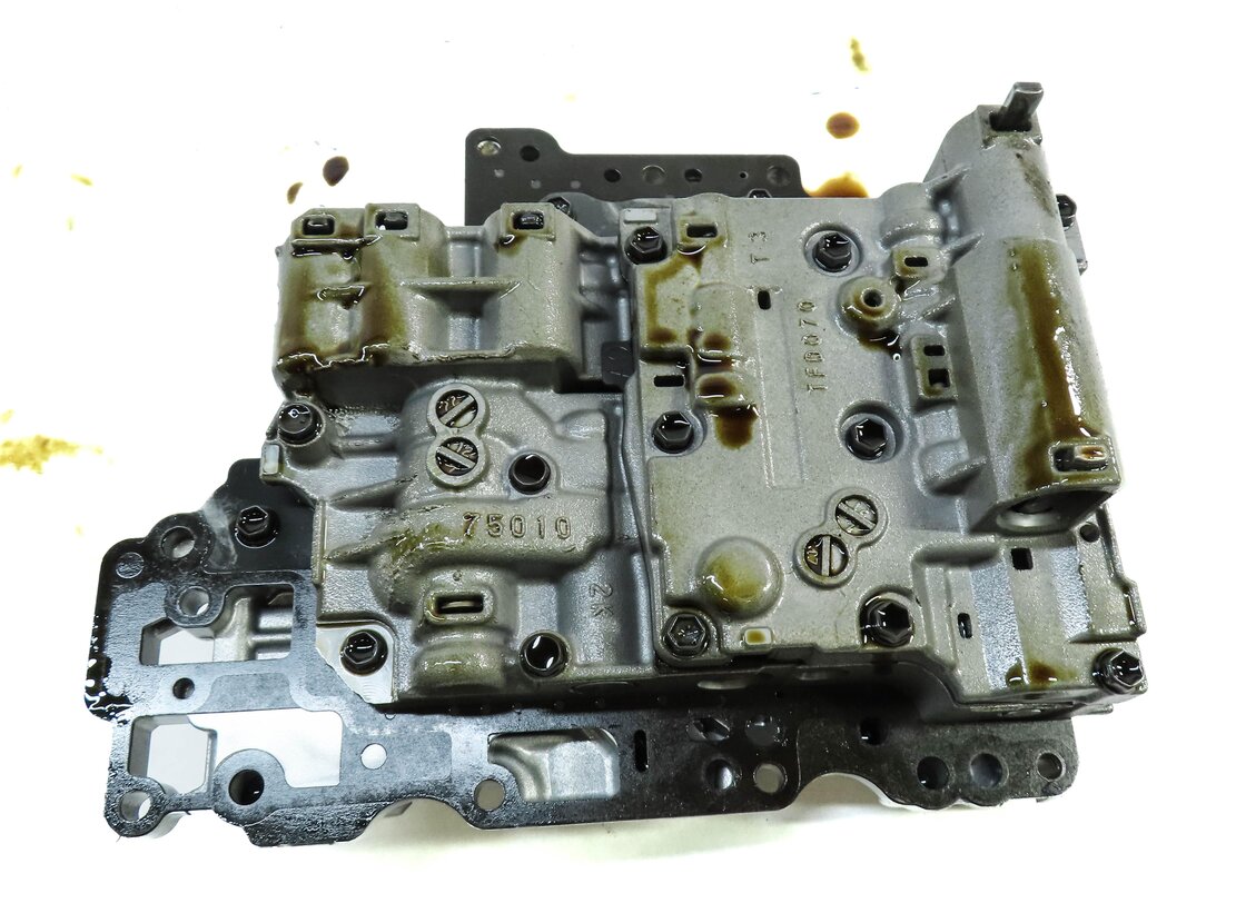 Thumbnail 6: 2012-2015 LAND ROVER LR2 RANGE ROVER EVOQUE (L538) AUTO TRANSMISSION VALVE BODY