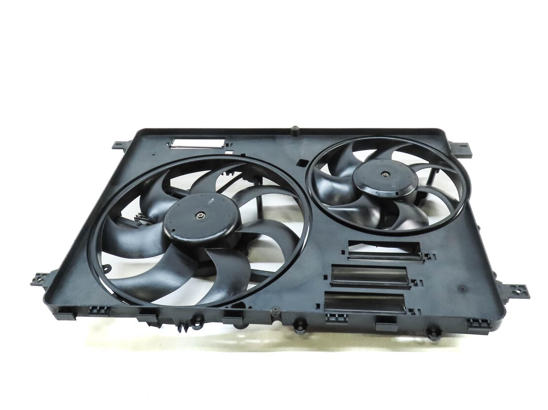 Thumbnail 4: 12-17 LR2 DISCOVERY SPORT RANGE ROVER EVOQUE (L538 L550) RADIATOR COOLING FAN
