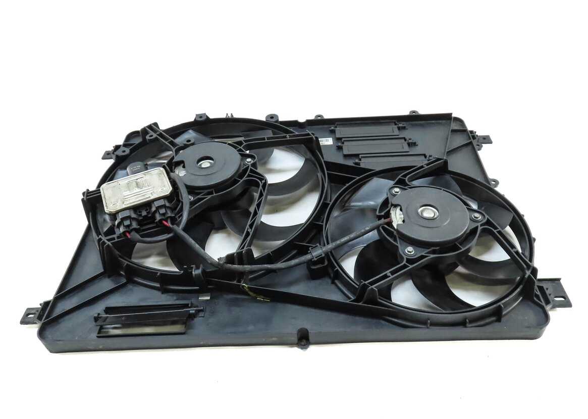 Thumbnail 5: 12-17 LR2 DISCOVERY SPORT RANGE ROVER EVOQUE (L538 L550) RADIATOR COOLING FAN