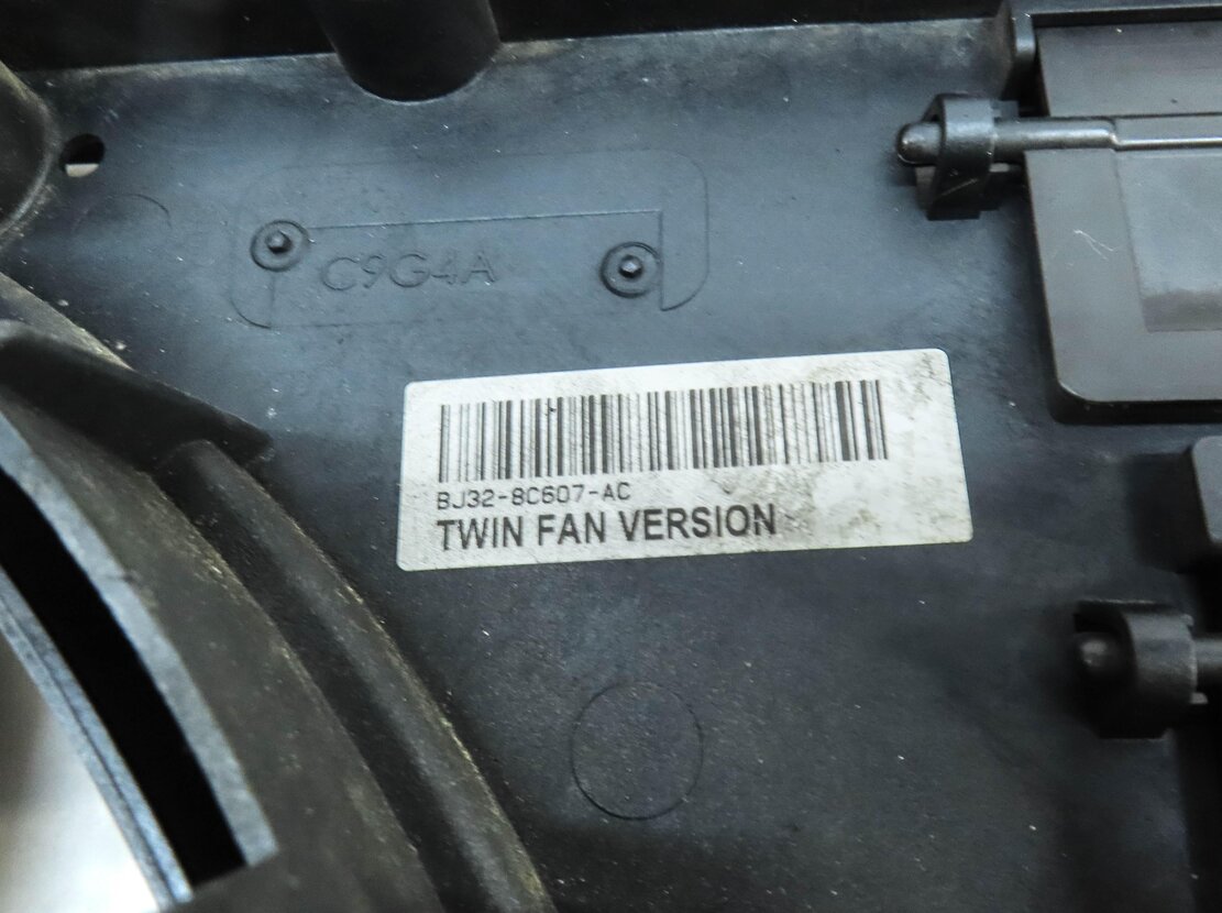 Thumbnail 7: 12-17 LR2 DISCOVERY SPORT RANGE ROVER EVOQUE (L538 L550) RADIATOR COOLING FAN