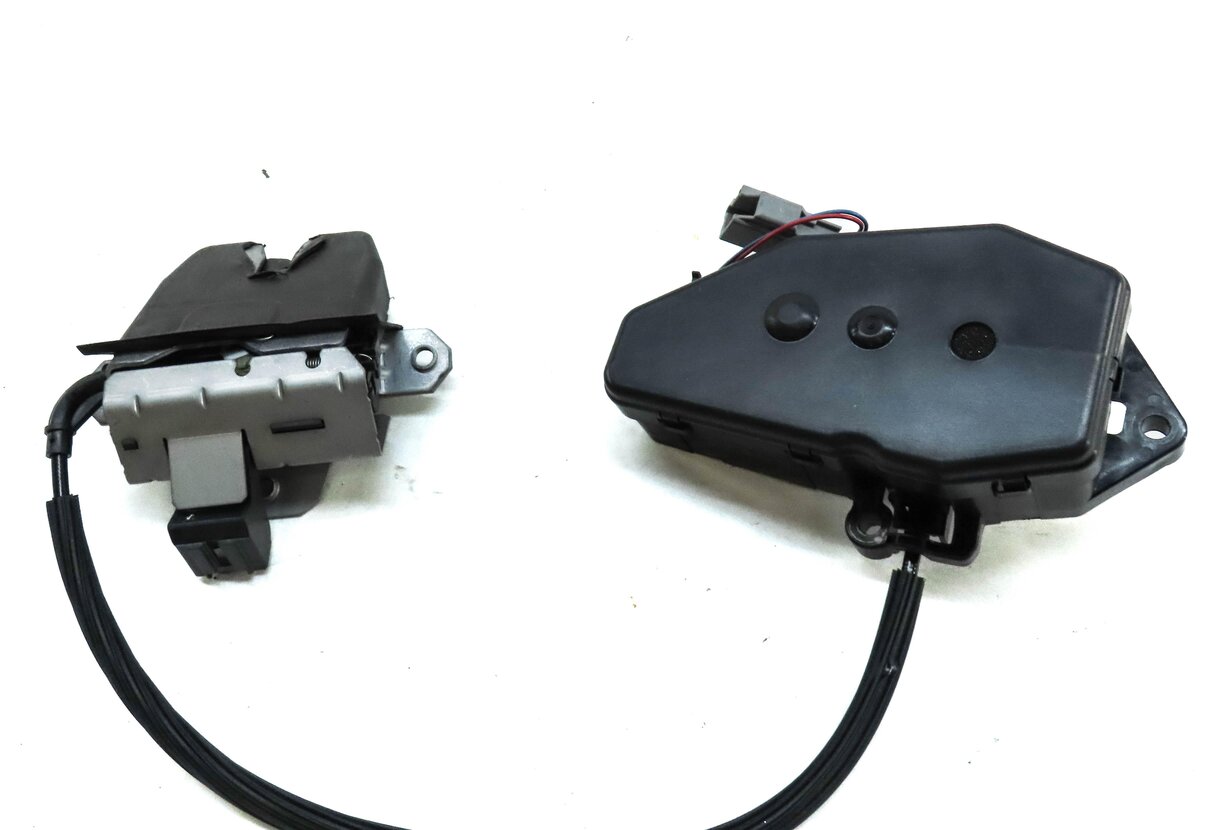 Thumbnail 4: 2013 LAND RANGE ROVER EVOQUE (L538) REAR TRUNK LOCK LATCH w/ ACTUATOR MOTOR