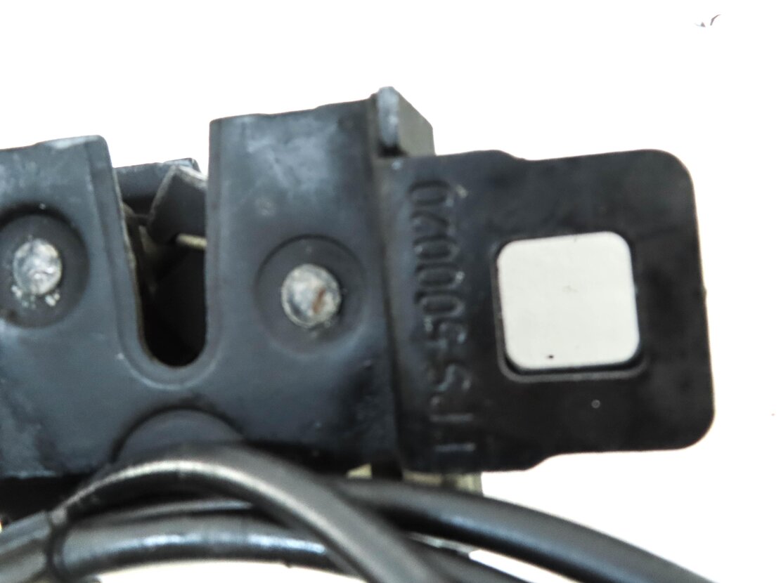 Thumbnail 6: 2013 LAND RANGE ROVER EVOQUE L538 FRONT LEFT RIGHT LOWER HOOD LATCH SET w/ CABLE