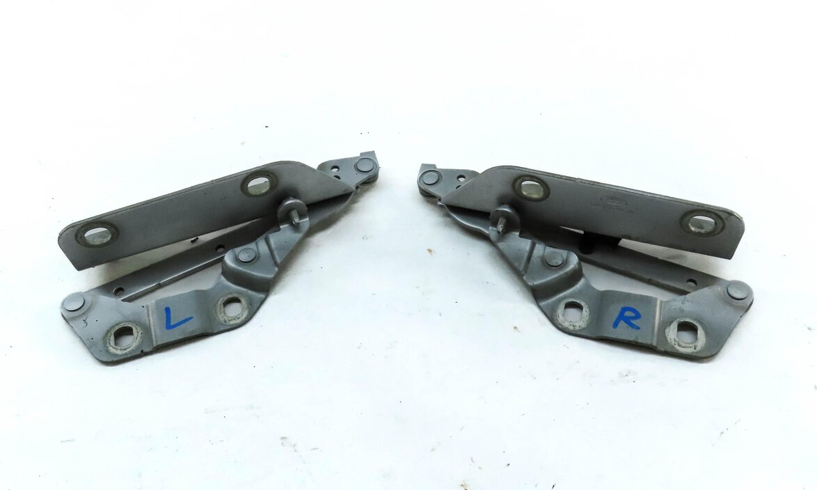 Thumbnail 2: 08-19 LAND ROVER LR2 RANGE ROVER EVOQUE L538 FRONT HOOD HINGE SET (INDUS SILVER)