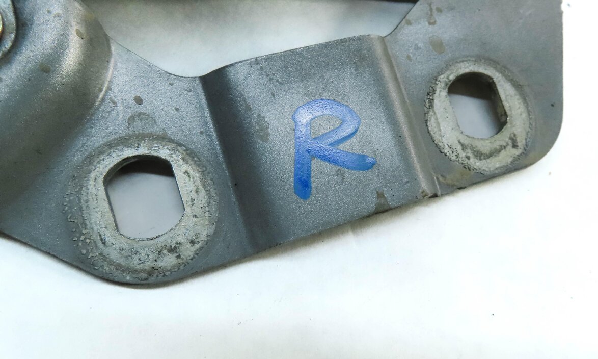 Thumbnail 8: 08-19 LAND ROVER LR2 RANGE ROVER EVOQUE L538 FRONT HOOD HINGE SET (INDUS SILVER)