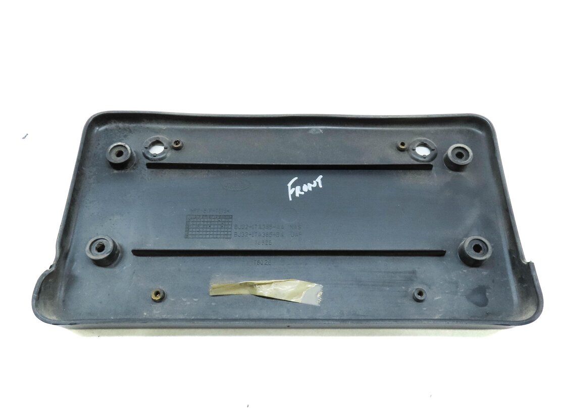 Thumbnail 5: 2013 LAND RANGE ROVER EVOQUE (L538) FRONT LICENSE PLATE MOUNT BRACKET