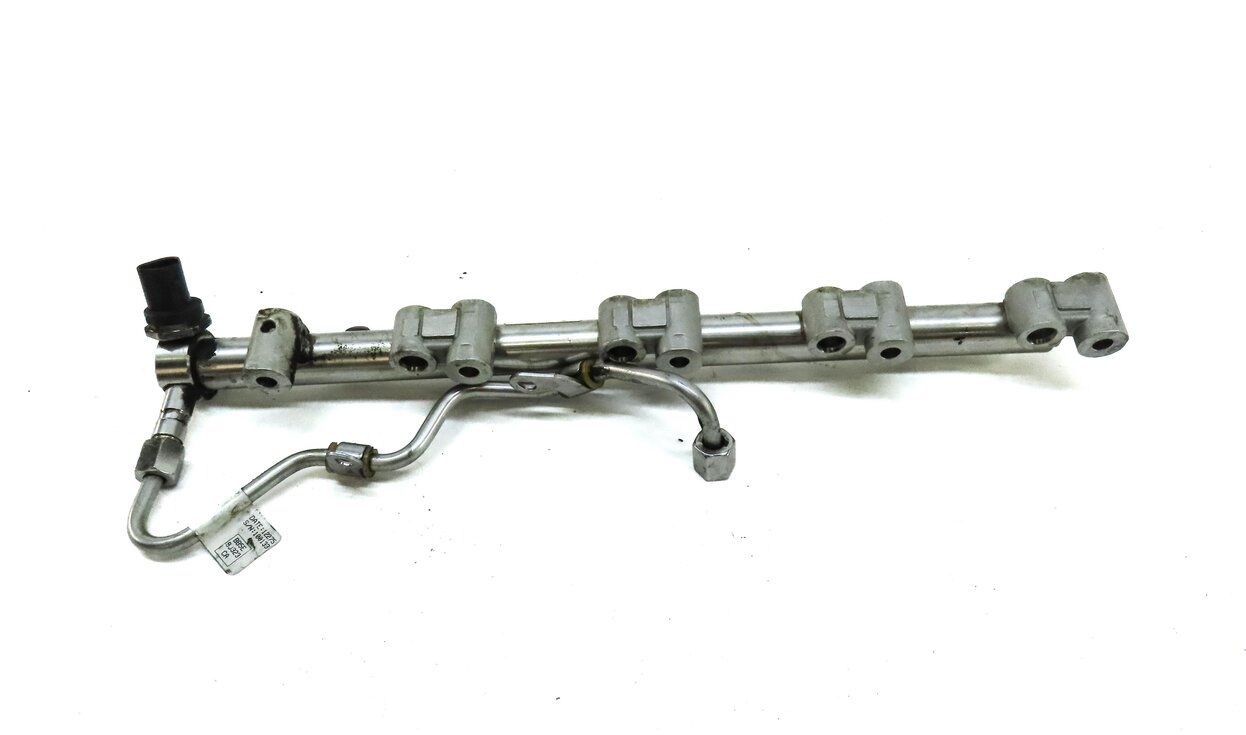 Thumbnail 2: 2013 LAND RANGE ROVER EVOQUE (L538) 2.0L TURBO ENGINE FUEL RAIL w/ LINE