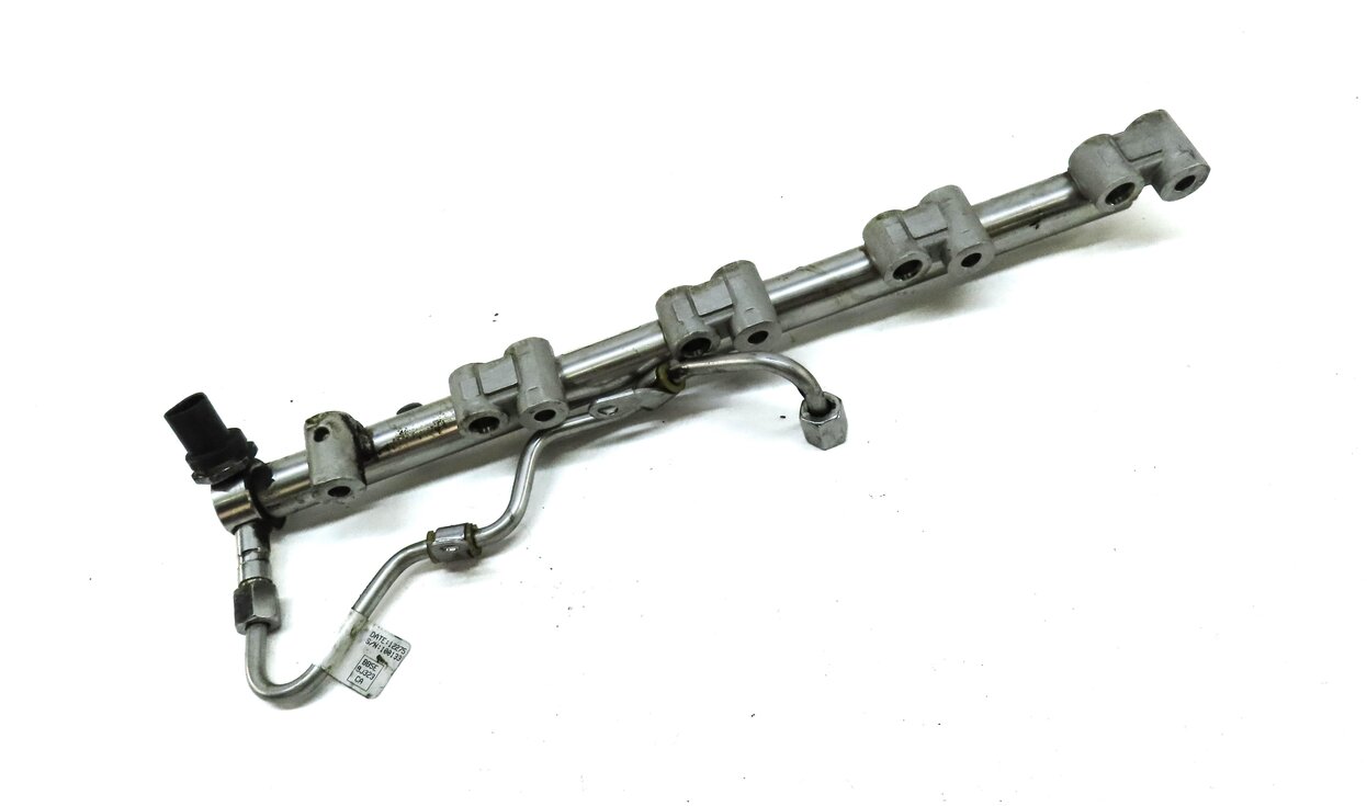 Thumbnail 3: 2013 LAND RANGE ROVER EVOQUE (L538) 2.0L TURBO ENGINE FUEL RAIL w/ LINE