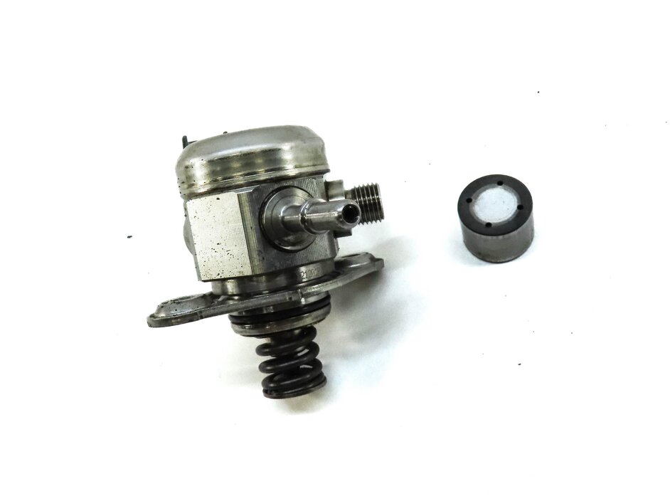 Thumbnail 3: 12-17 LR2 DISCOVERY SPORT RANGE ROVER EVOQUE (L538 L550) HIGH PRESSURE FUEL PUMP