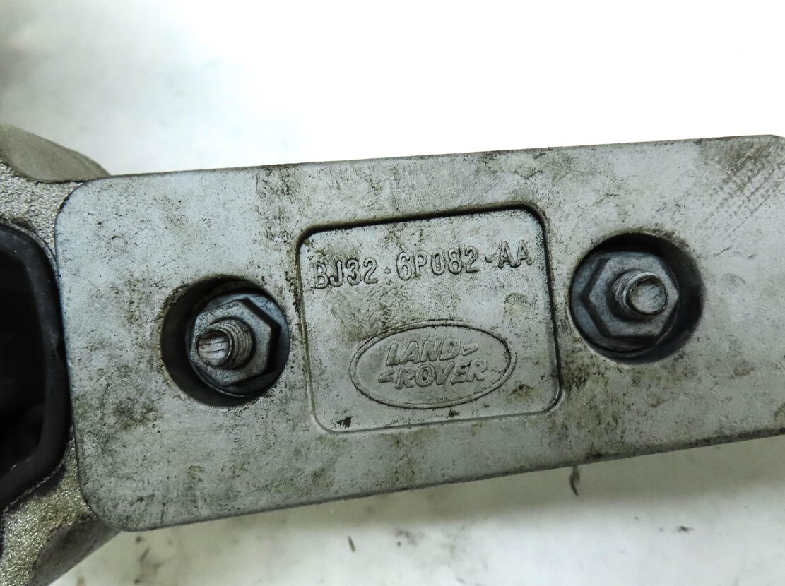 Thumbnail 7: 2013 LAND RANGE ROVER EVOQUE (L538) 2.0L TURBO ENGINE UPPER MOTOR MOUNT