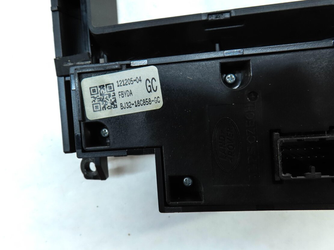 Thumbnail 7: 13-15 RANGE ROVER EVOQUE FRONT CENTER DASH GPS NAVIGATION DISPLAY SCREEN TRIM