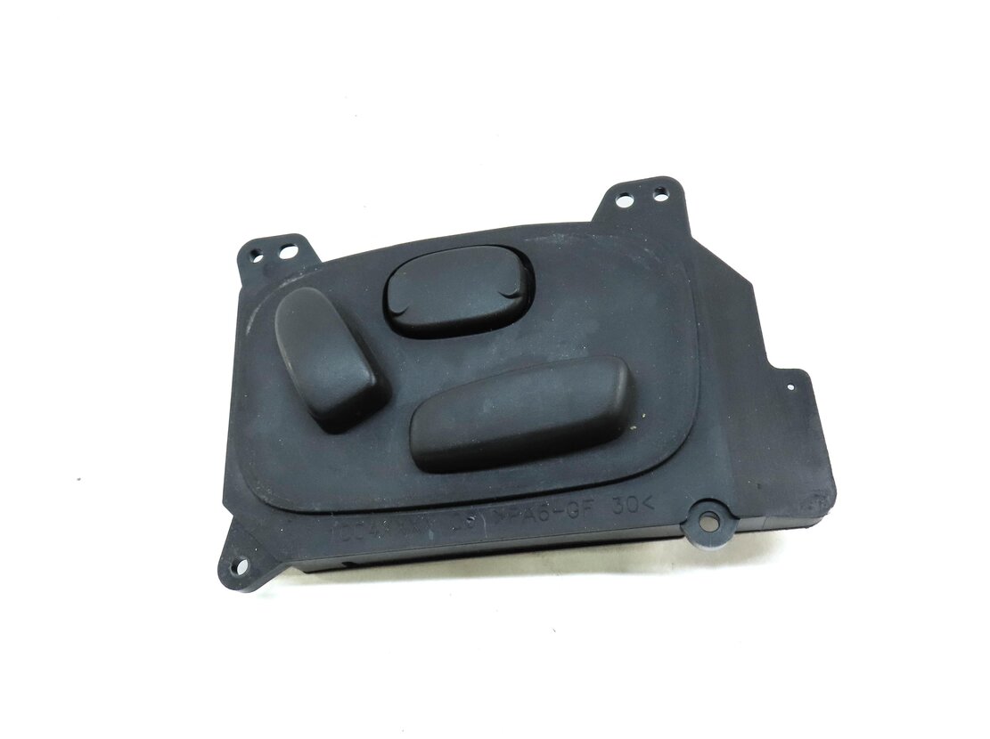 Thumbnail 2: 2013 LAND RANGE ROVER EVOQUE (L538) FRONT RIGHT PASSENGER SEAT ADJUST SWITCH