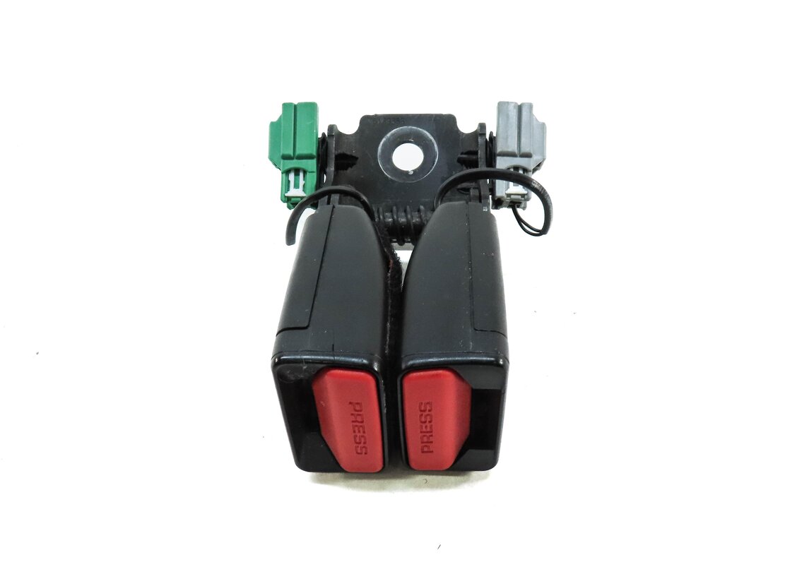 Thumbnail 7: 2013 LAND RANGE ROVER EVOQUE (L538) REAR CENTER DUAL SEATBELT BUCKLE RECEIVER