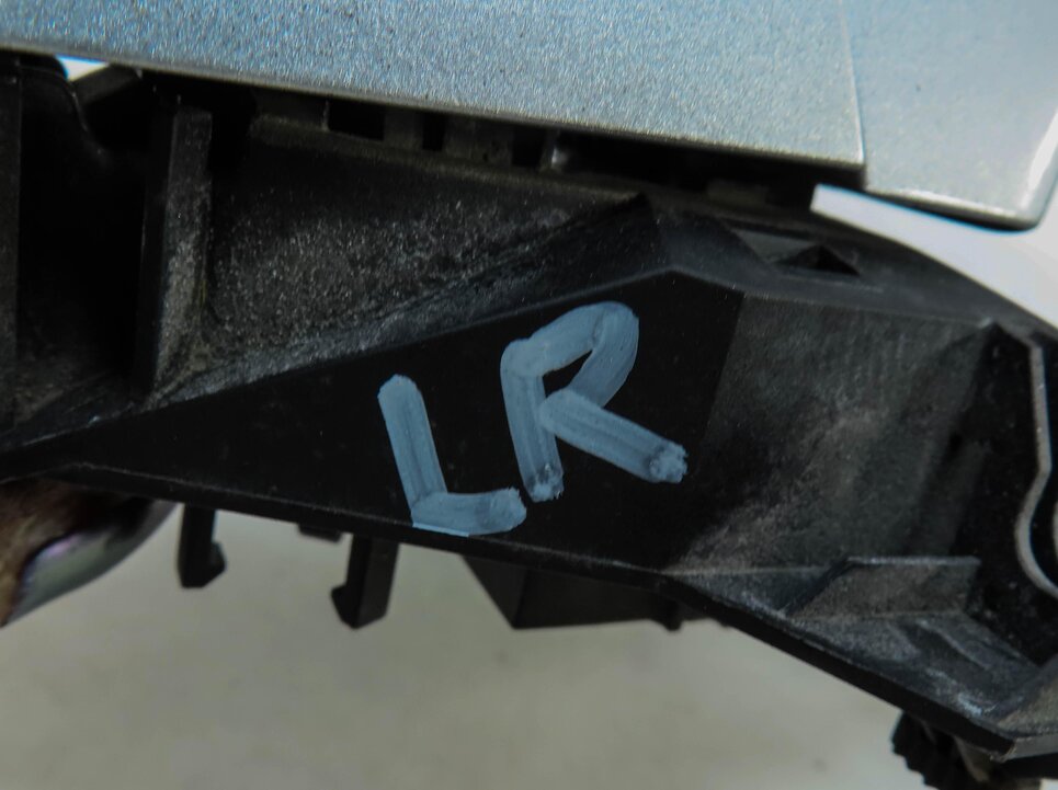 Thumbnail 6: 12-17 RANGE ROVER SPORT EVOQUE (L405 L494) LEFT REAR PASSIVE DOOR HANDLE SILVER