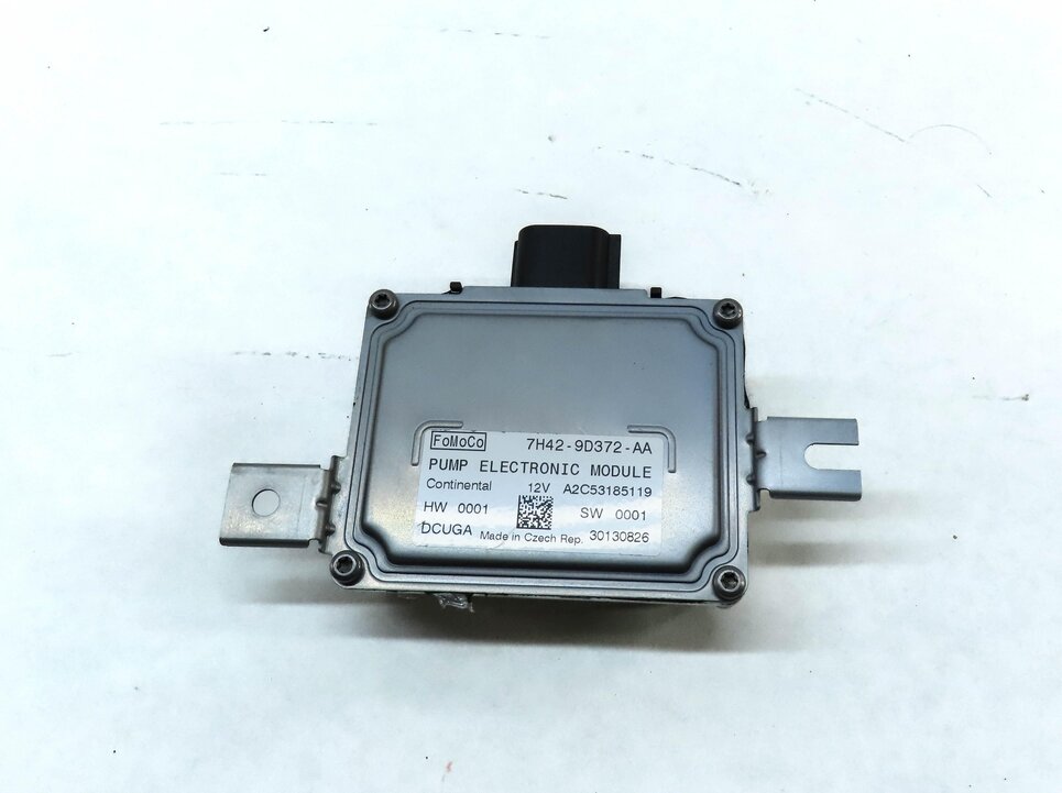 Thumbnail 4: 2010-2015 LR2 LR4 EVOQUE RANGE ROVER SPORT (L320 L538) FUEL PUMP CONTROL MODULE