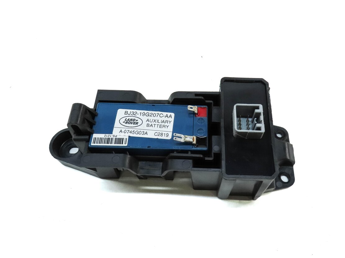 Thumbnail 2: 2013 LAND RANGE ROVER EVOQUE (L538) AUXILIARY BATTERY w/ BRACKET BJ3219G207AA