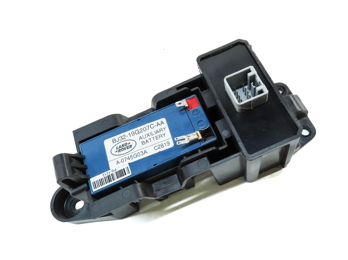 Thumbnail 3: 2013 LAND RANGE ROVER EVOQUE (L538) AUXILIARY BATTERY w/ BRACKET BJ3219G207AA