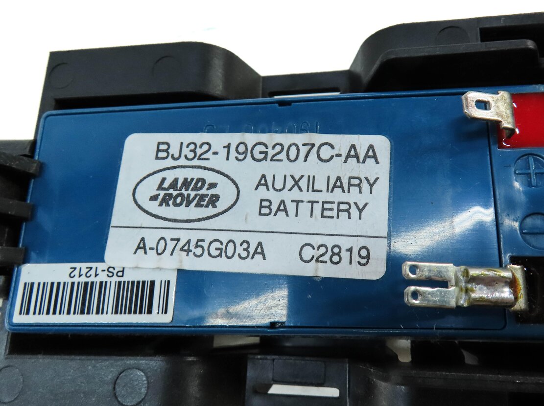 Thumbnail 5: 2013 LAND RANGE ROVER EVOQUE (L538) AUXILIARY BATTERY w/ BRACKET BJ3219G207AA