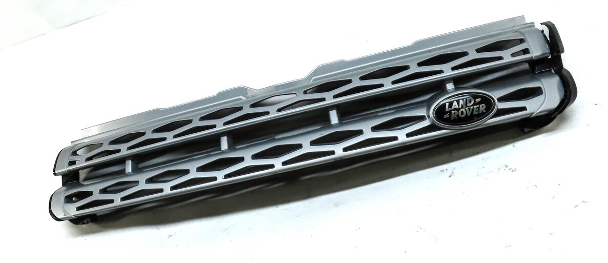 Thumbnail 3: 2013-2015 RANGE ROVER EVOQUE (L538) FRONT UPPER HOOD AIR VENT GRILLE TRIM