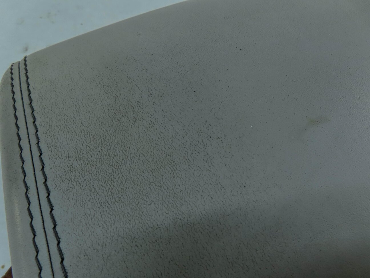 Thumbnail 6: 2012-2015 RANGE ROVER EVOQUE (L538) FRONT CENTER CONSOLE ARMREST LID (GRAY)