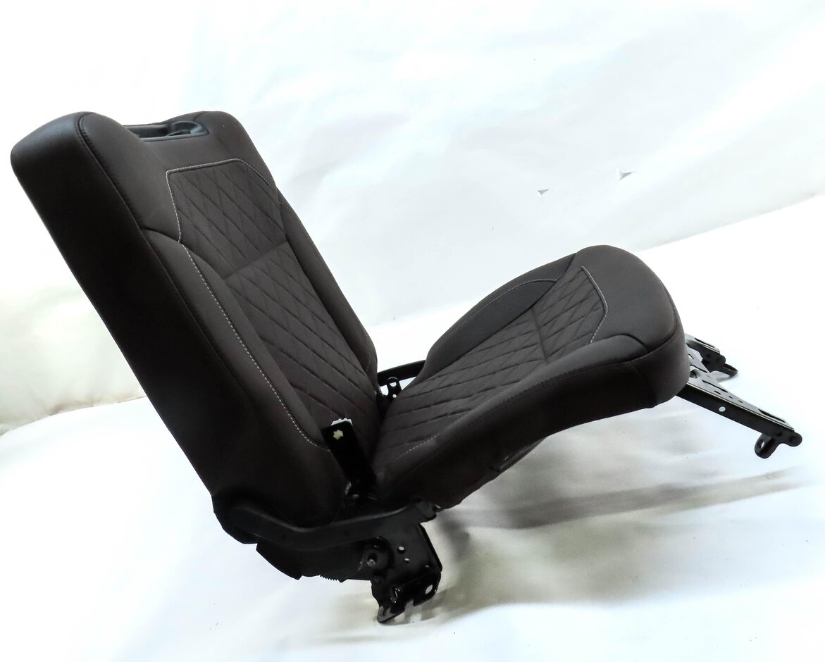Thumbnail 7: 2014 MERCEDES GL550 X166 REAR RIGHT 3RD ROW FOLDING SEAT ASSEMBLY DESIGNO BROWN
