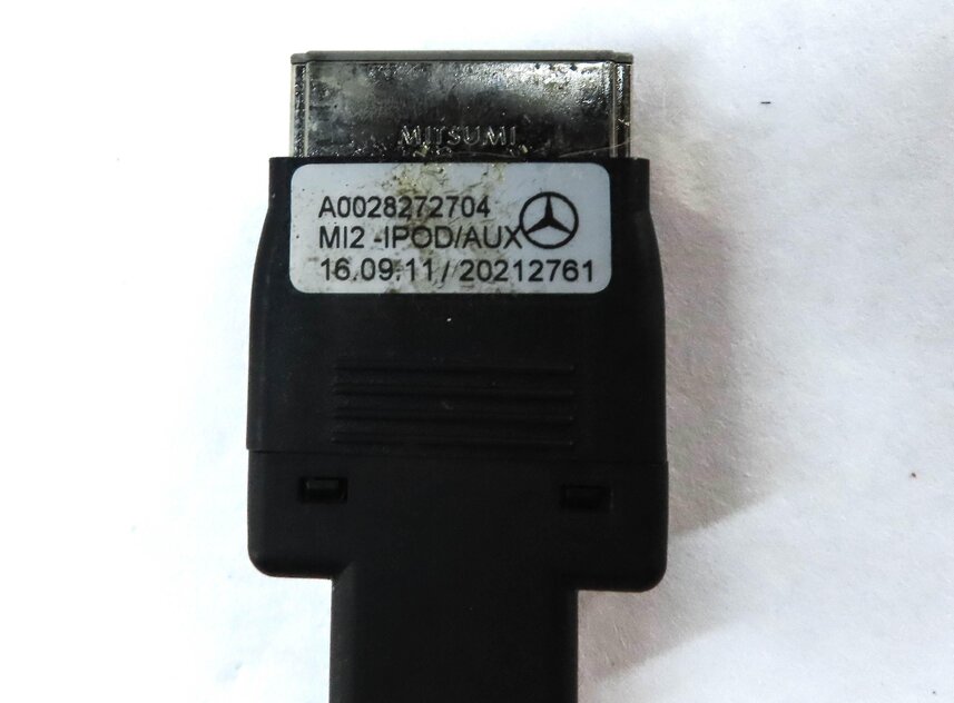 Thumbnail 5: 2014 MERCEDES GL550 (X166) APPLE AUXILIARY IPON AUXILIARY RADIO INPUT CABLE